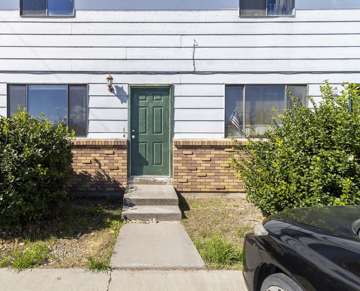 3249 Main St - Photo 3 of 26