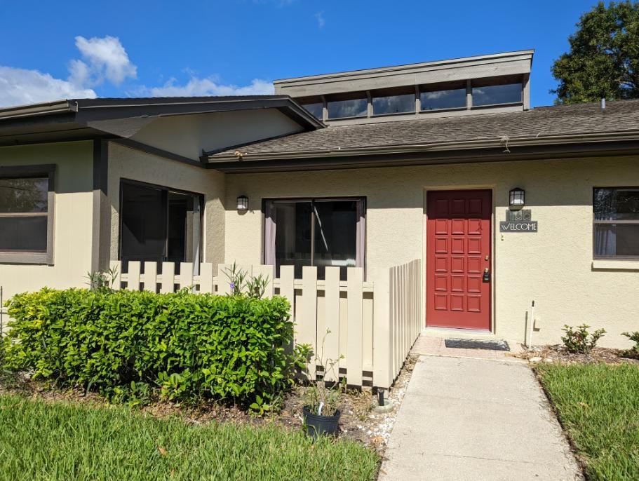 160 James Ct - Photo 2 of 24