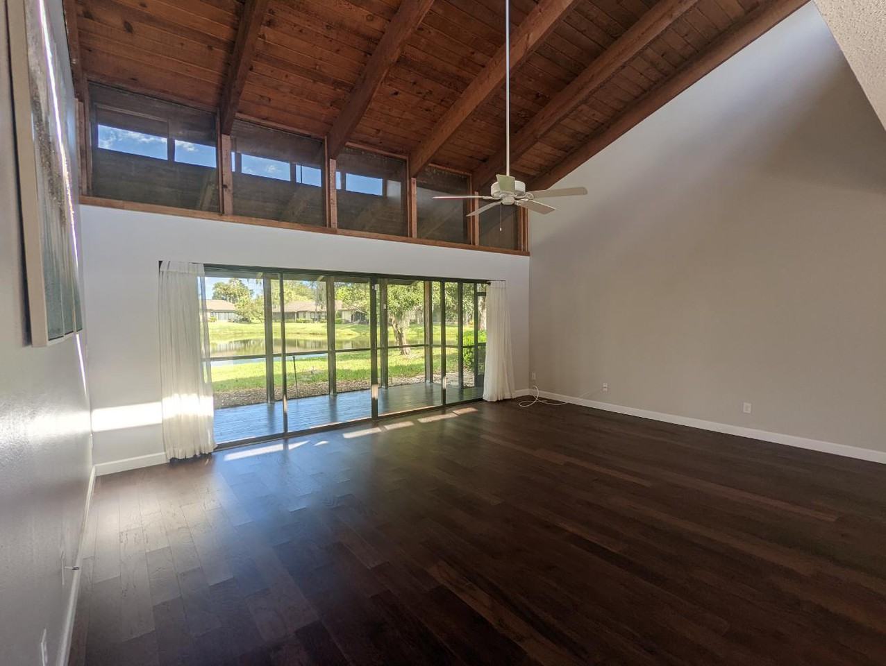 160 James Ct - Photo 3 of 24