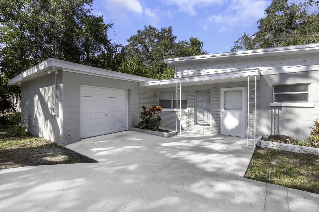 5908 N 32nd St - Photo 2 of 24