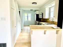 36 Metropolitan Crescent - Photo 3 of 9