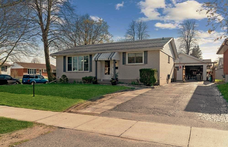 22 Morning Dew Drive - Photo 2 of 31