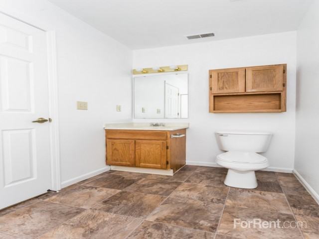 Island Club - Photo 2 of 16