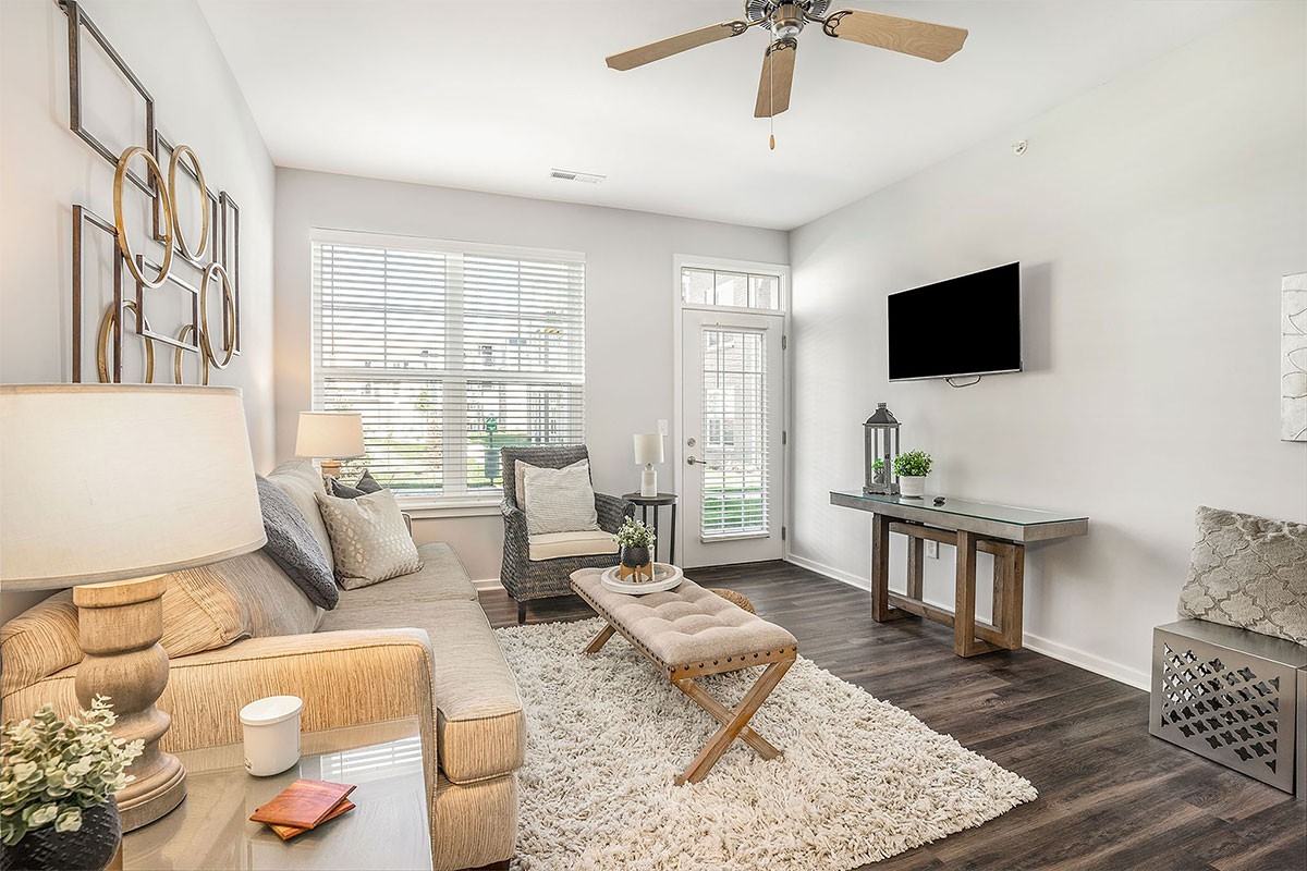 Shoreline Flats - Photo 2 of 34