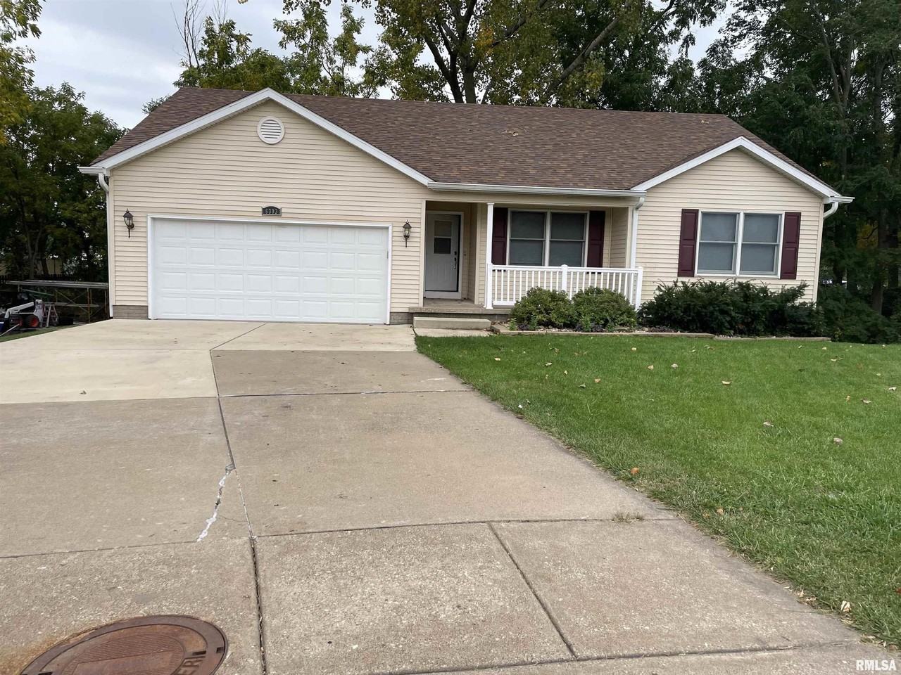 6303 Wilkes Ave, Davenport, IA 52806, USA 2 unit Rentals Zumper