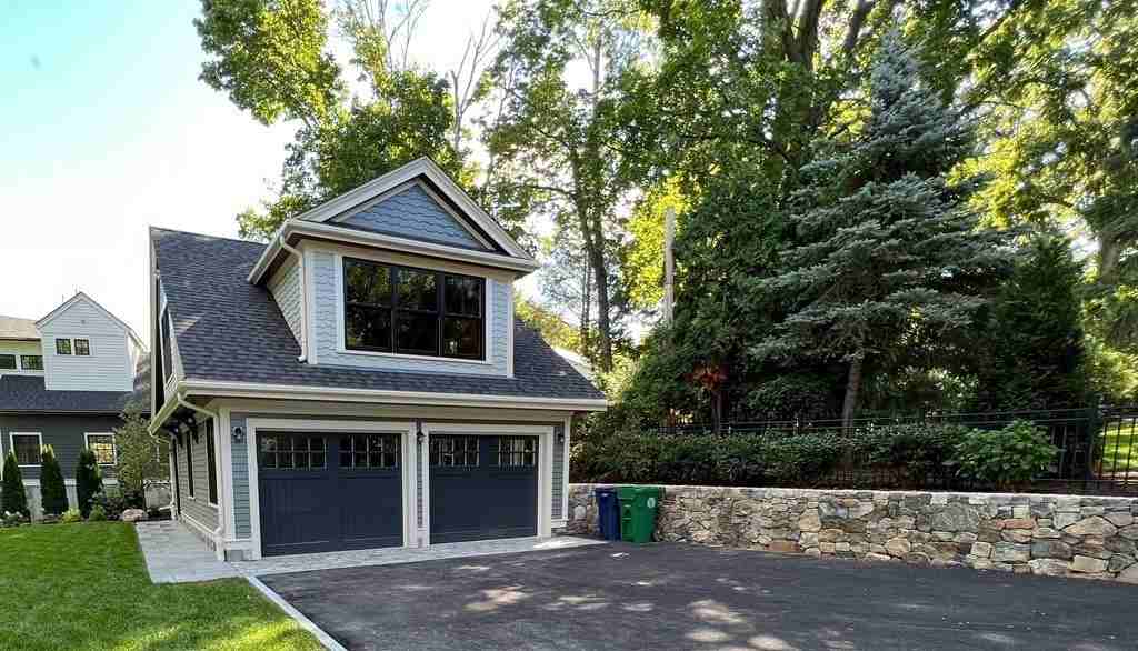 44 Putnam Street - Photo 3 of 27