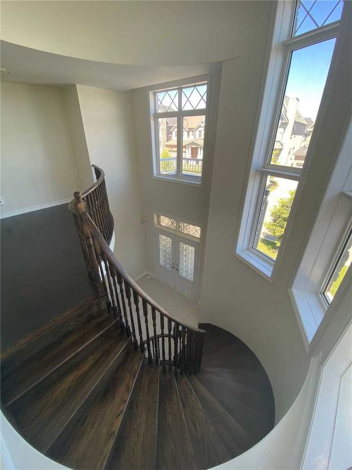 58 Leaden Hall Drive - Photo 3 of 20