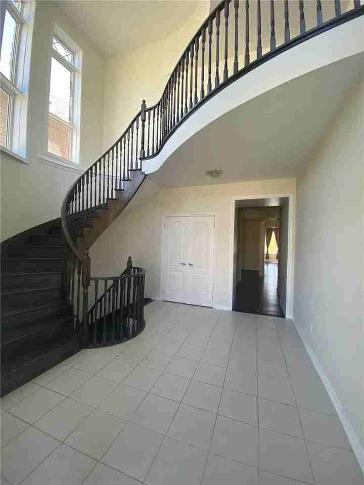 58 Leaden Hall Drive - Photo 2 of 20