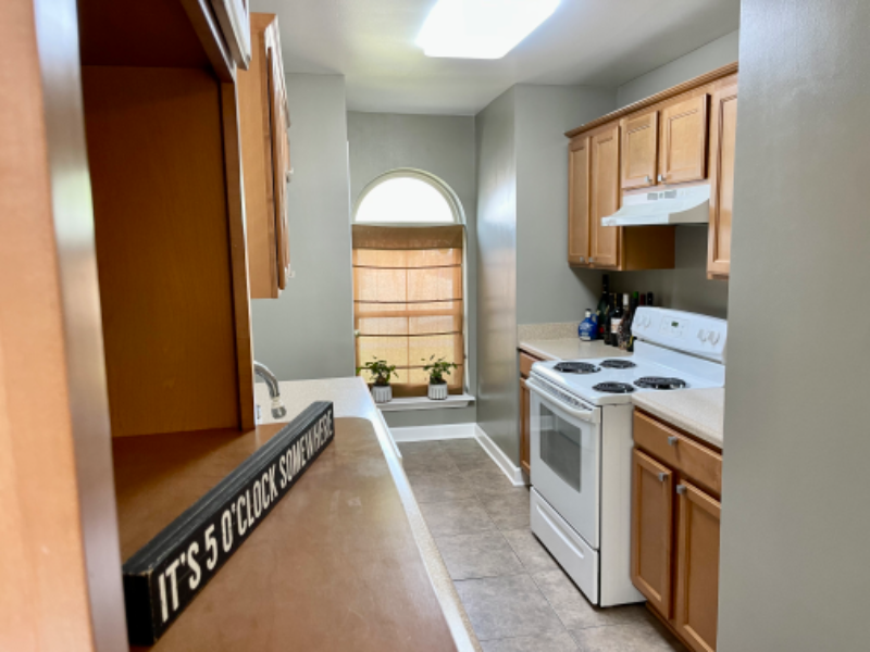 3561 Kings Dr - Photo 5 of 29