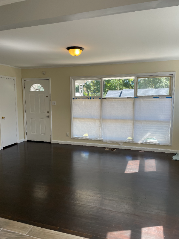 1310 Town St - Photo 3 of 15