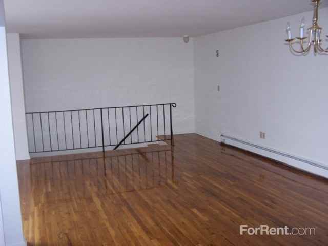 Beekman Gardens - Photo 3 of 17