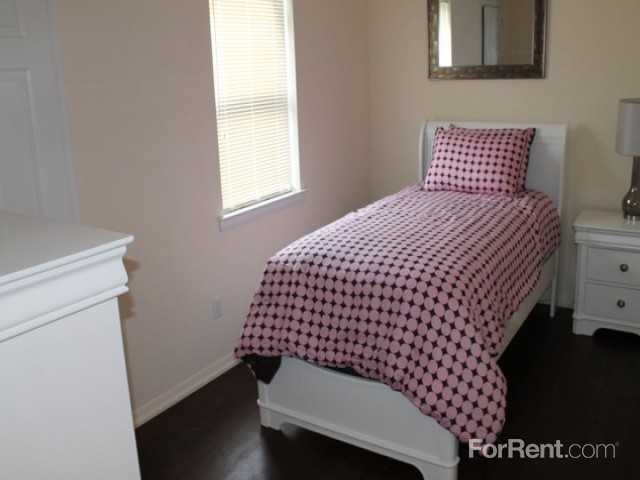 Cove At Northshore, The - Photo 2 of 8