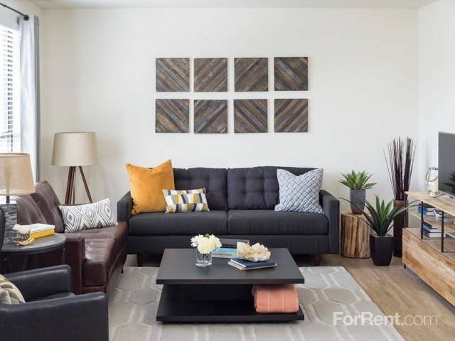 Gunbarrel Center Apartments - Photo 3 of 16