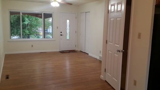 3415 Essex Ct - Photo 2 of 9