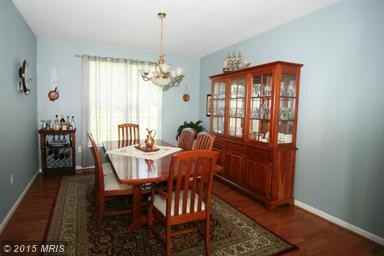 17539 Falls Pl - Photo 3 of 17