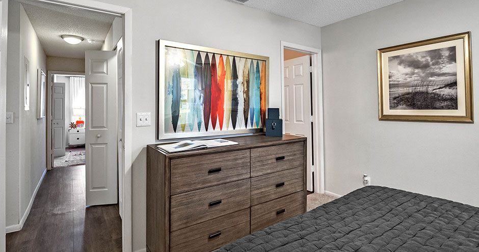 Gulfshore Apartment - Photo 5 of 51