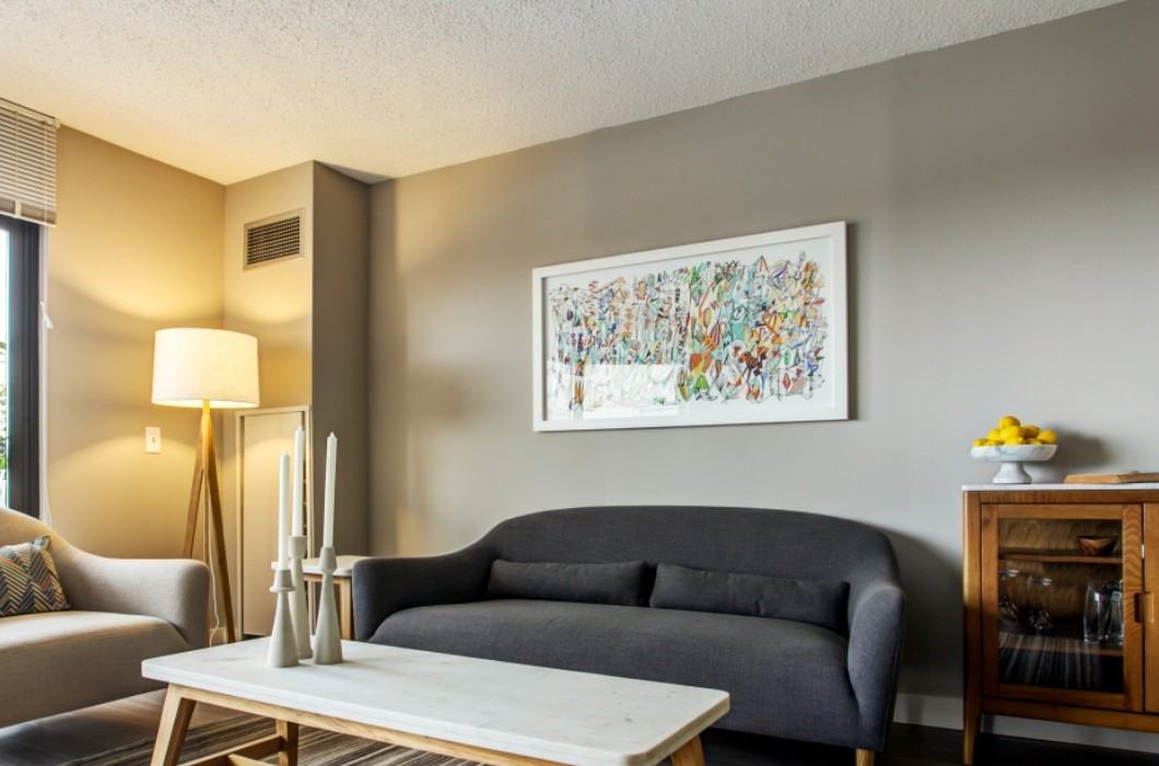 2555 N Clark St #2-2 - Photo 2 of 5