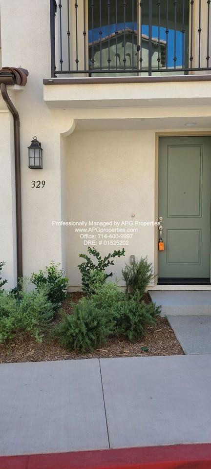 329 Brookside Way - Photo 3 of 39