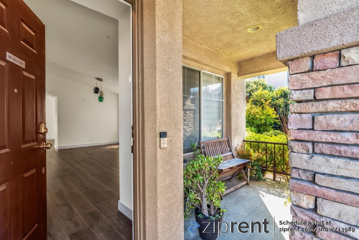 1925 Abreu Way - Photo 3 of 26