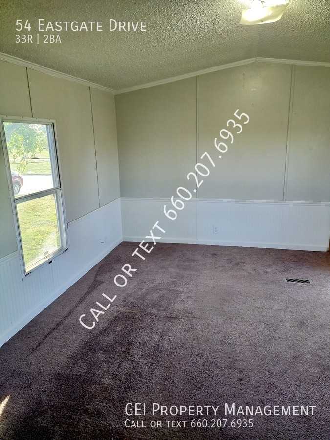 54 Eastgate Dr - Photo 3 of 24