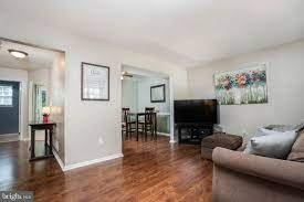 47 Wynmere Dr - Photo 3 of 14