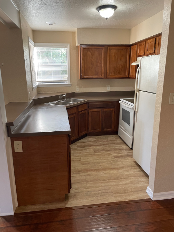 2942 Antique Oaks Cir #82 - Photo 6 of 11