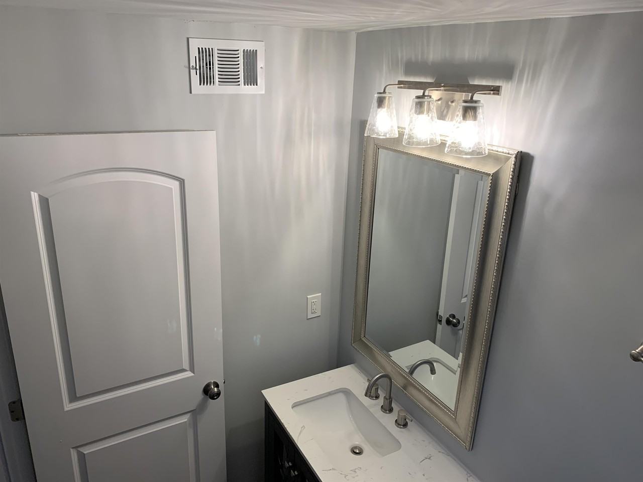 924 Chapman Cir #1 - Photo 6 of 8