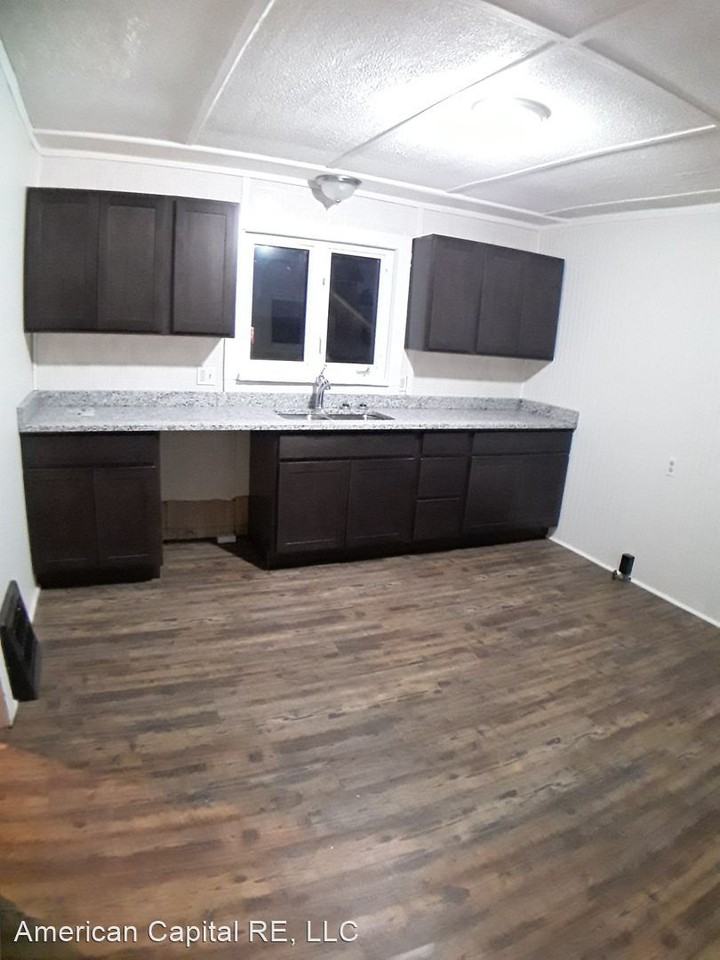 2943 Main St - Photo 2 of 24