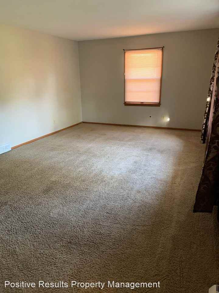 2323 Glenwood Ave - Photo 2 of 15