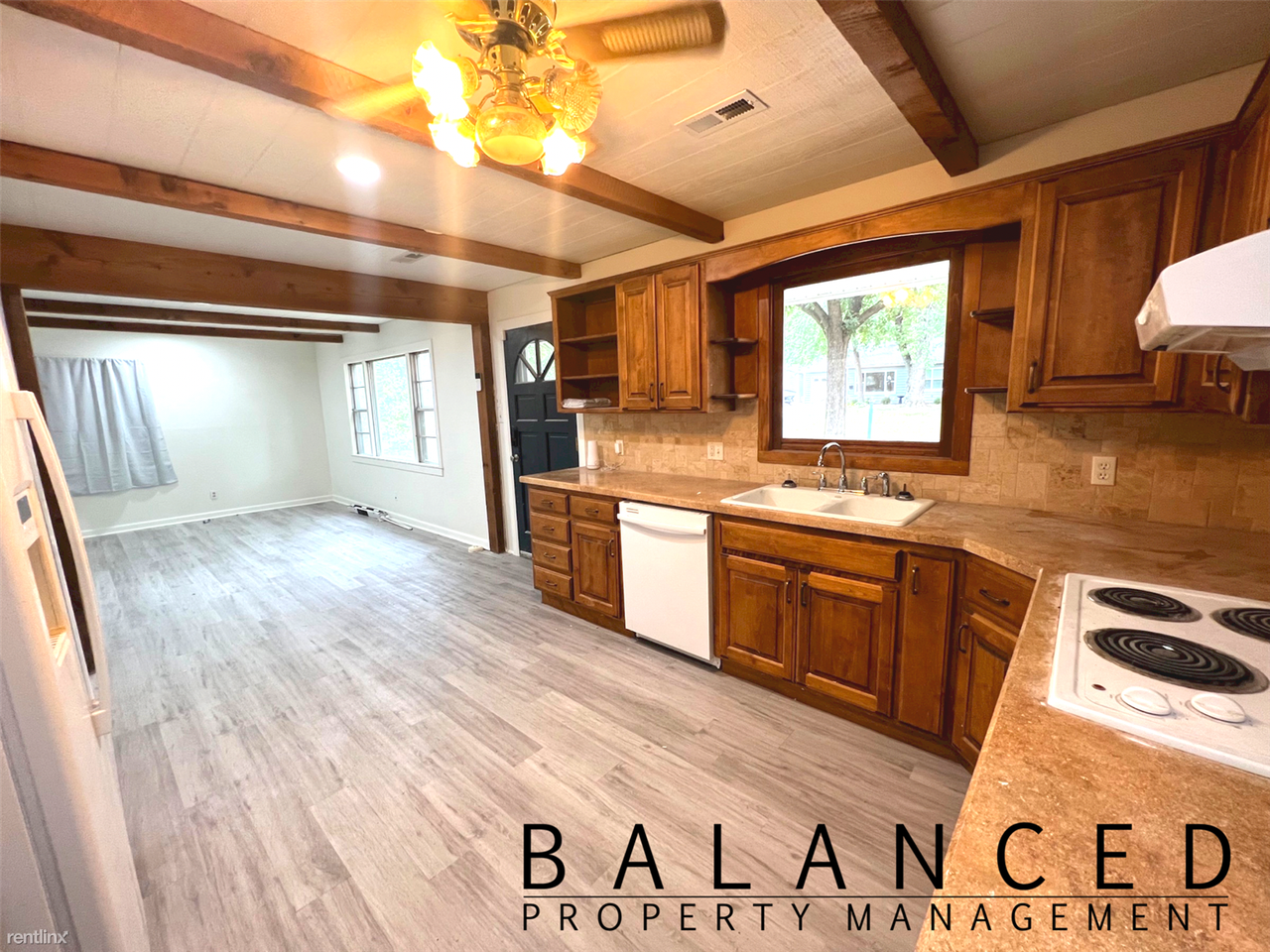 805 Murrow Ct - Photo 3 of 12