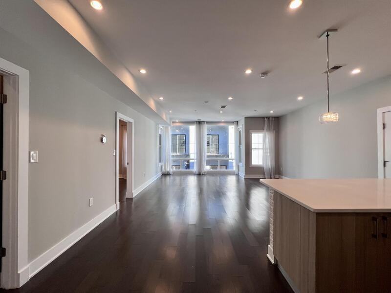 340 Adams St Ne #302 - Photo 7 of 48