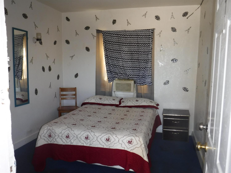 1580 S 1st St - Photo 2 of 2