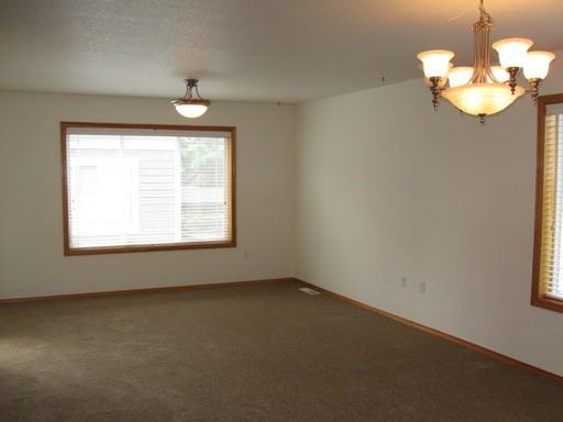 4026 SE 52nd Ave - Photo 3 of 15