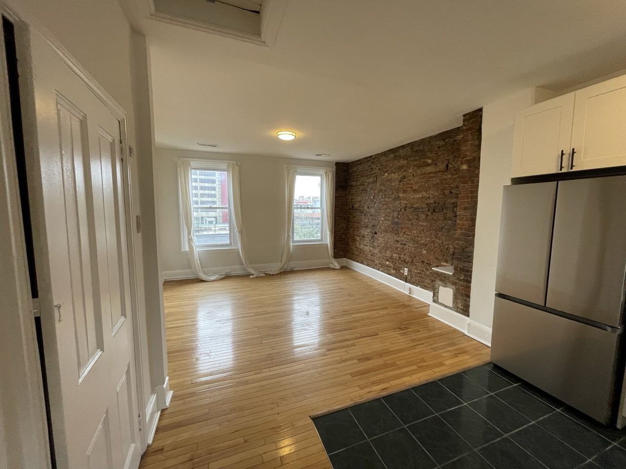 325 Green St #3 - Photo 2 of 10