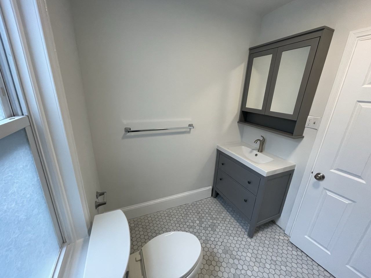 325 Green St #3 - Photo 4 of 10