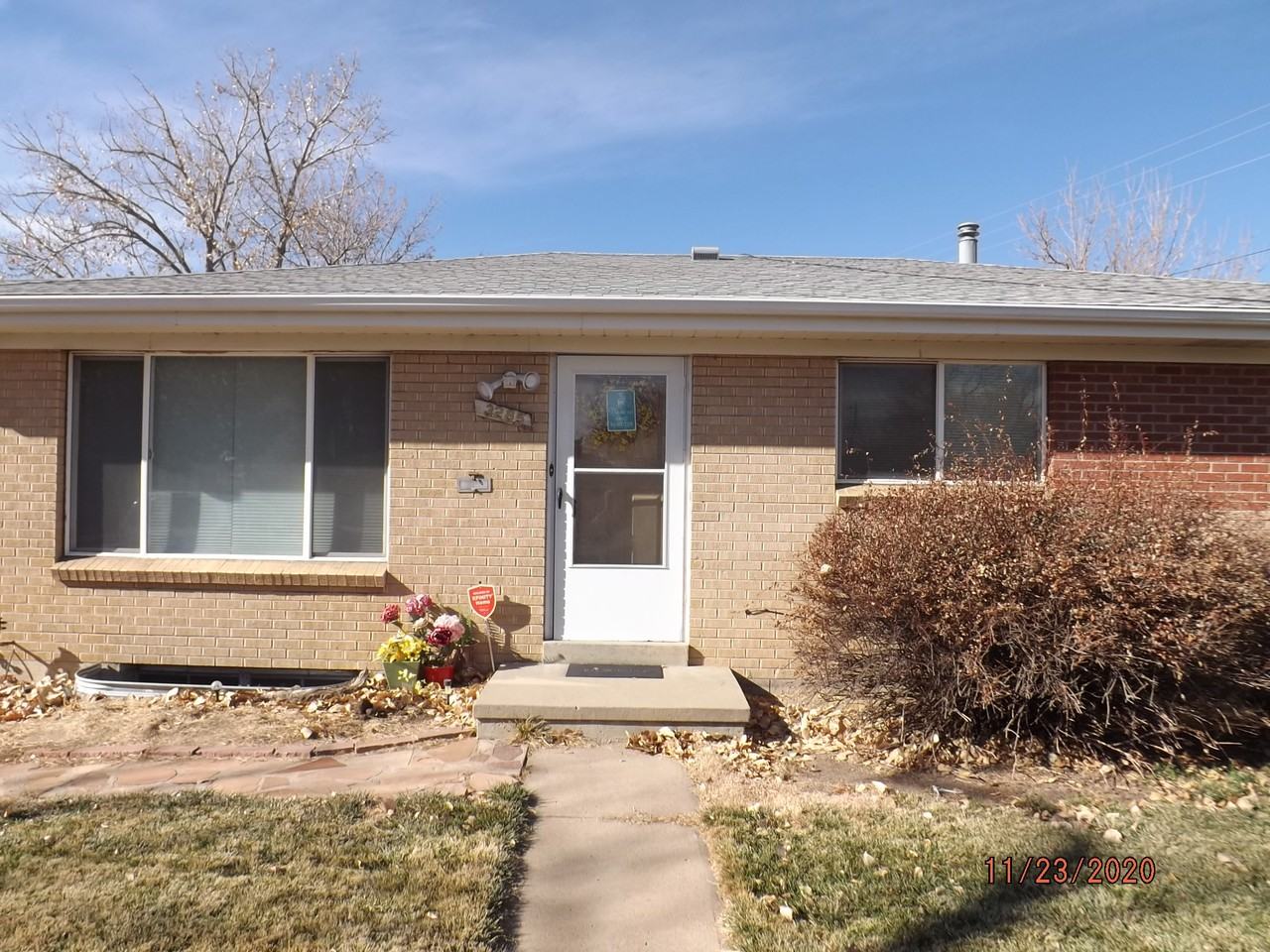 3285 Revere St - Photo 3 of 13