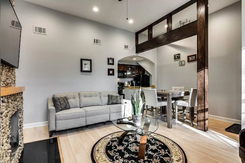 835 W Valerio St - Photo 2 of 4