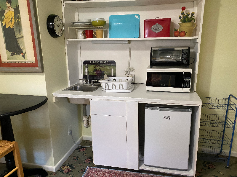 306 N Madison St - Photo 3 of 5