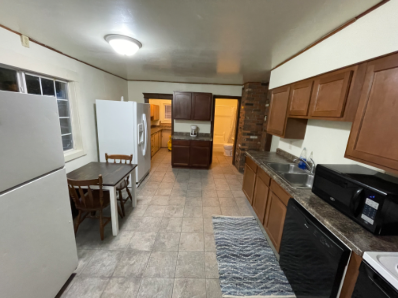 318 9th Ave S - Photo 2 of 10