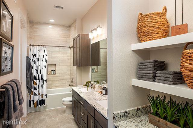 2770 Summer St - Photo 3 of 34