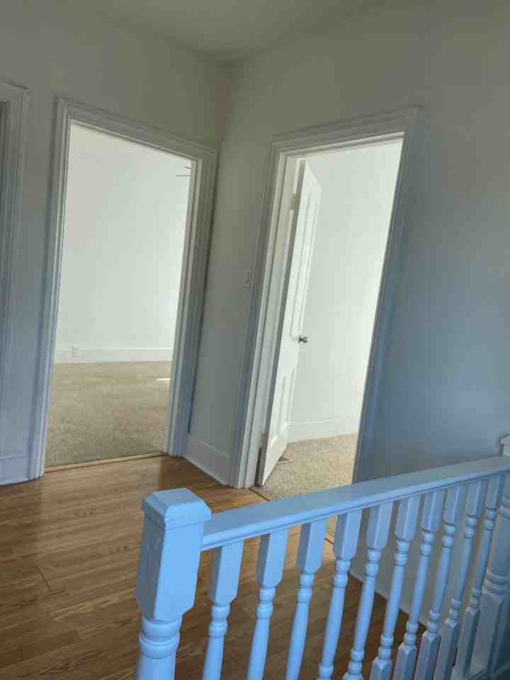 Picton St W & Bay St N #2 - Photo 4 of 9