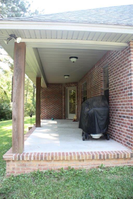 58 Chateau Dr - Photo 3 of 28