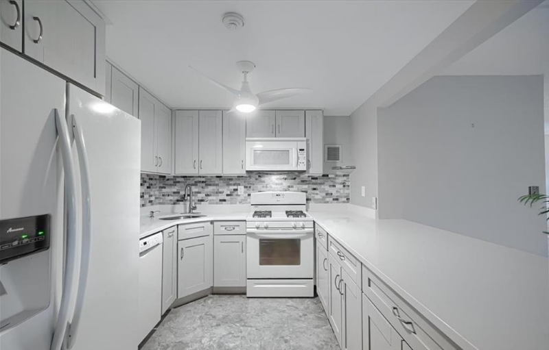 1376 Midland Ave - Photo 2 of 16
