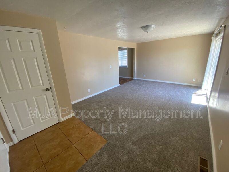 2182 Westsouth #1 - Photo 2 of 10