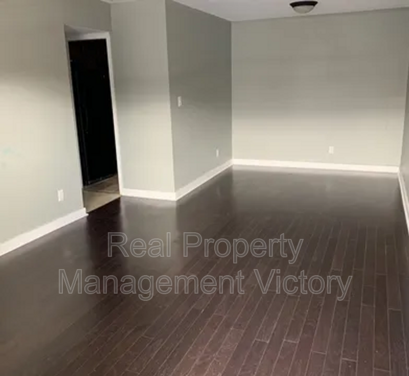 1171 16th Ave S - Photo 3 of 12