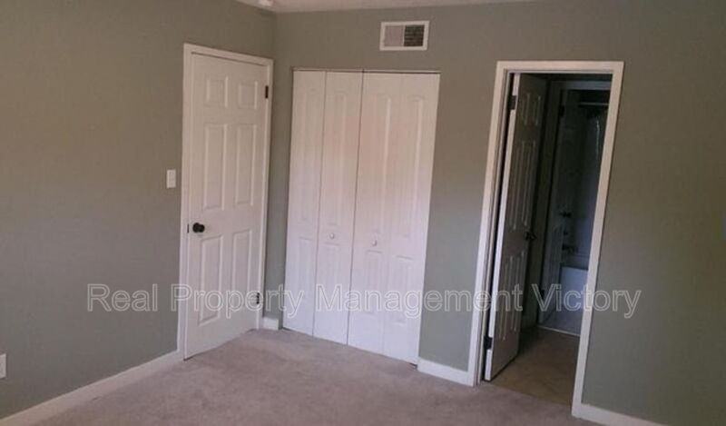 1171 16th Ave S - Photo 4 of 12