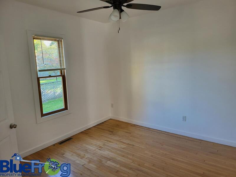 708 Chicago St - Photo 7 of 12
