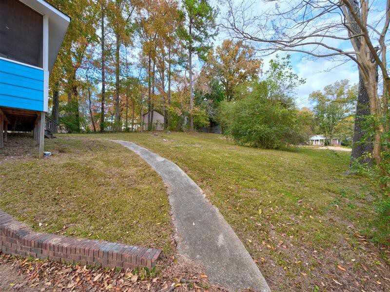 2305 Ridgewood Rd - Photo 3 of 19