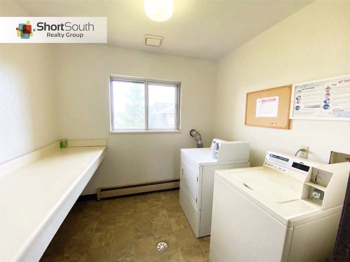 1056 Cato Ln #B1 - Photo 3 of 18