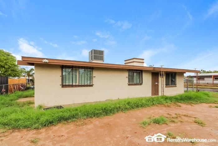 302 W Missouri St - Photo 2 of 20